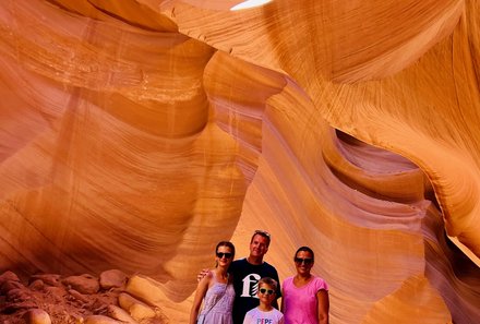 USA Familienreise - USA Westküste for family - Familie im Antelope Canyon