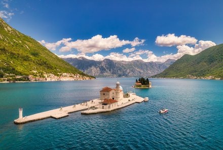 Montenegro mit Kindern - Montenegro Familienurlaub - Our Lady of the Rocks - Insel