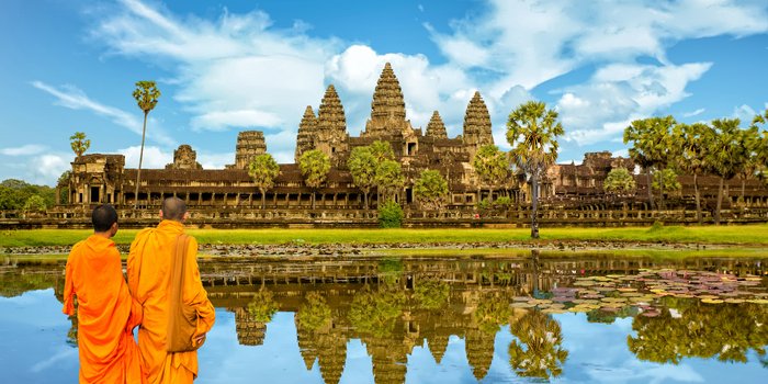 Klima Vietnam und Kambodscha - Die beste Reisezeit für Vietnam & Kambodscha mit Kindern - Mönche in Angkor Wat 