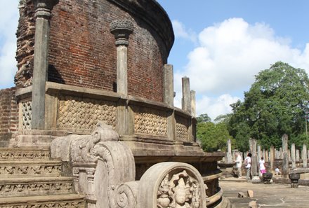 Sri Lanka Familienreise - Sri Lanka for family - Polonnaruwa - Blick auf Tempelanlage