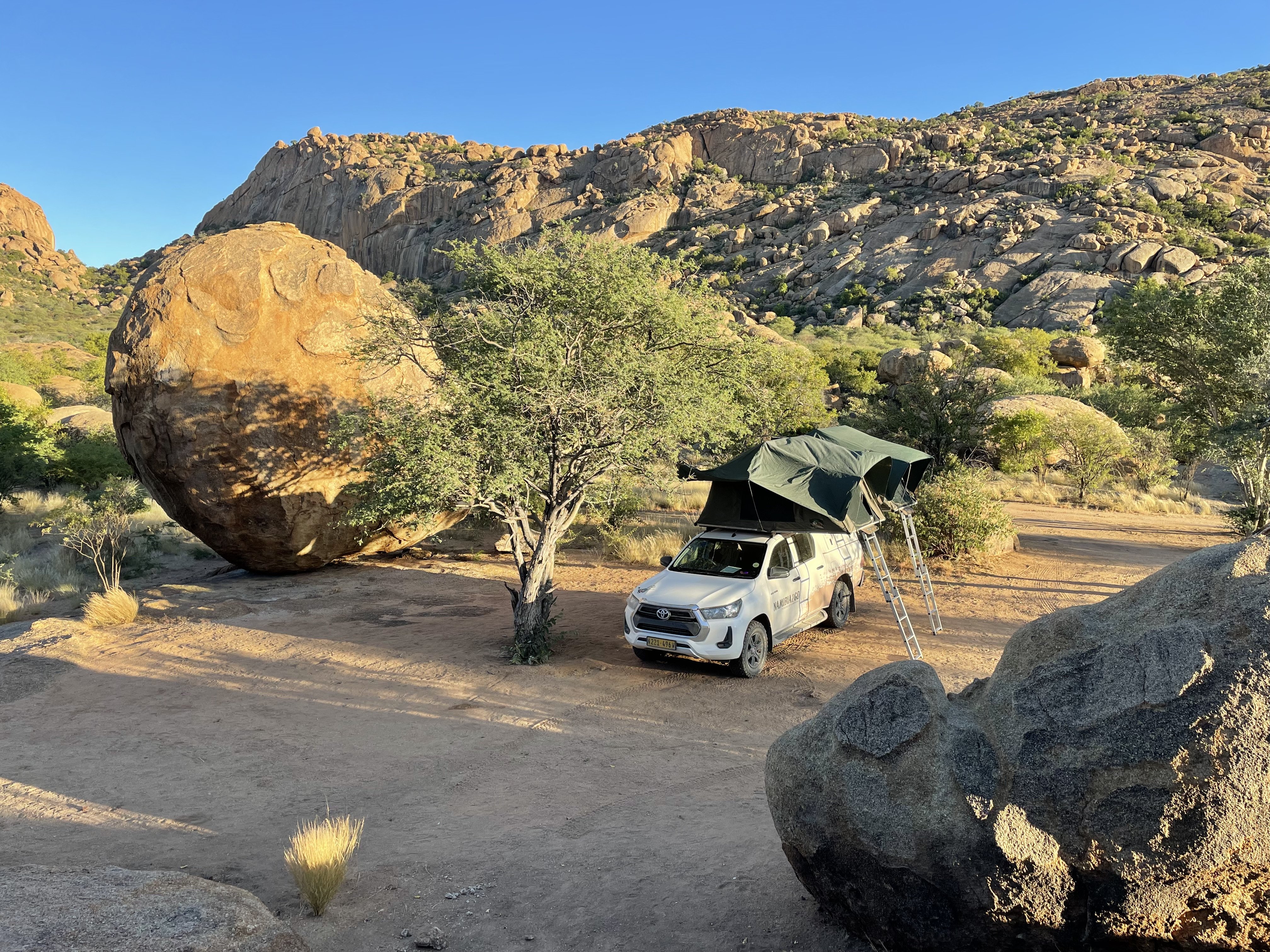 Namibia Selbstfahrerreise mit Kindern - Namibia Dachzelt Erfahrungen mit Kindern - Camp Erongo Rocks 