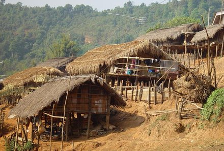 Thailand Familienreisen - Thailand Family & Teens - Hmong Dorf Hütten