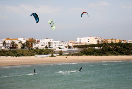 Andalusien for family - Familienreise Andalusien - Rota Strand Kitesurfing