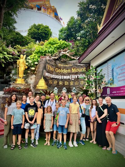 Familienreise Thailand - Thailand Family & Teens - Gruppenfoto The Golden Mount