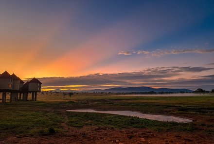 Kenia Familienreise - Kenia for family individuell - Strand & Buschabenteuer - Sonnenaufgang bei der Salt Lick Safari Lodge