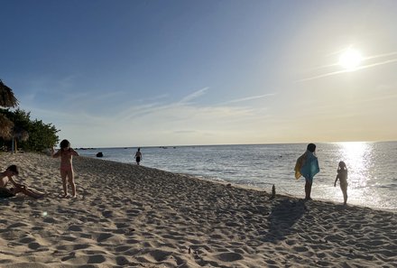 Familienreise Kuba - Kuba for family - Kinder am Strand