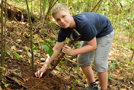 Familienurlaub Costa Rica - Costa Rica Family & Teens - Baum pflanzen Costa Rica 