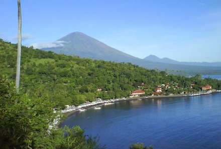 Java-Bali Family & Teens - Familienreise Bali - Amed Verlängerung - Panorama mit Bergblick und Meer