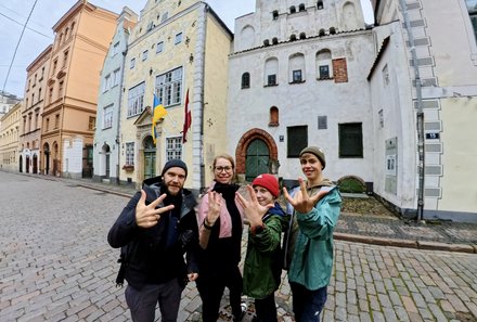 Baltikum for family - Riga - Familie auf Sightseeingtour