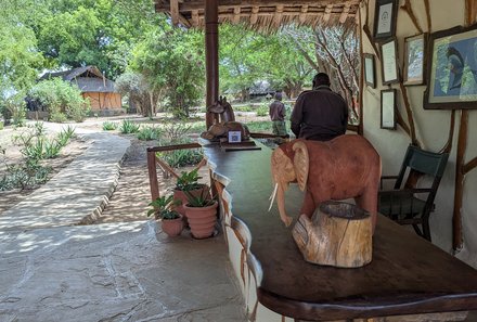 Kenia for family individuell deluxe - Tsavo Ost Nationalpark - Satao Camp - Rezeption