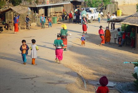 Thailand Familienreisen - Thailand Family & Teens - Hmong Dorf Einwohner