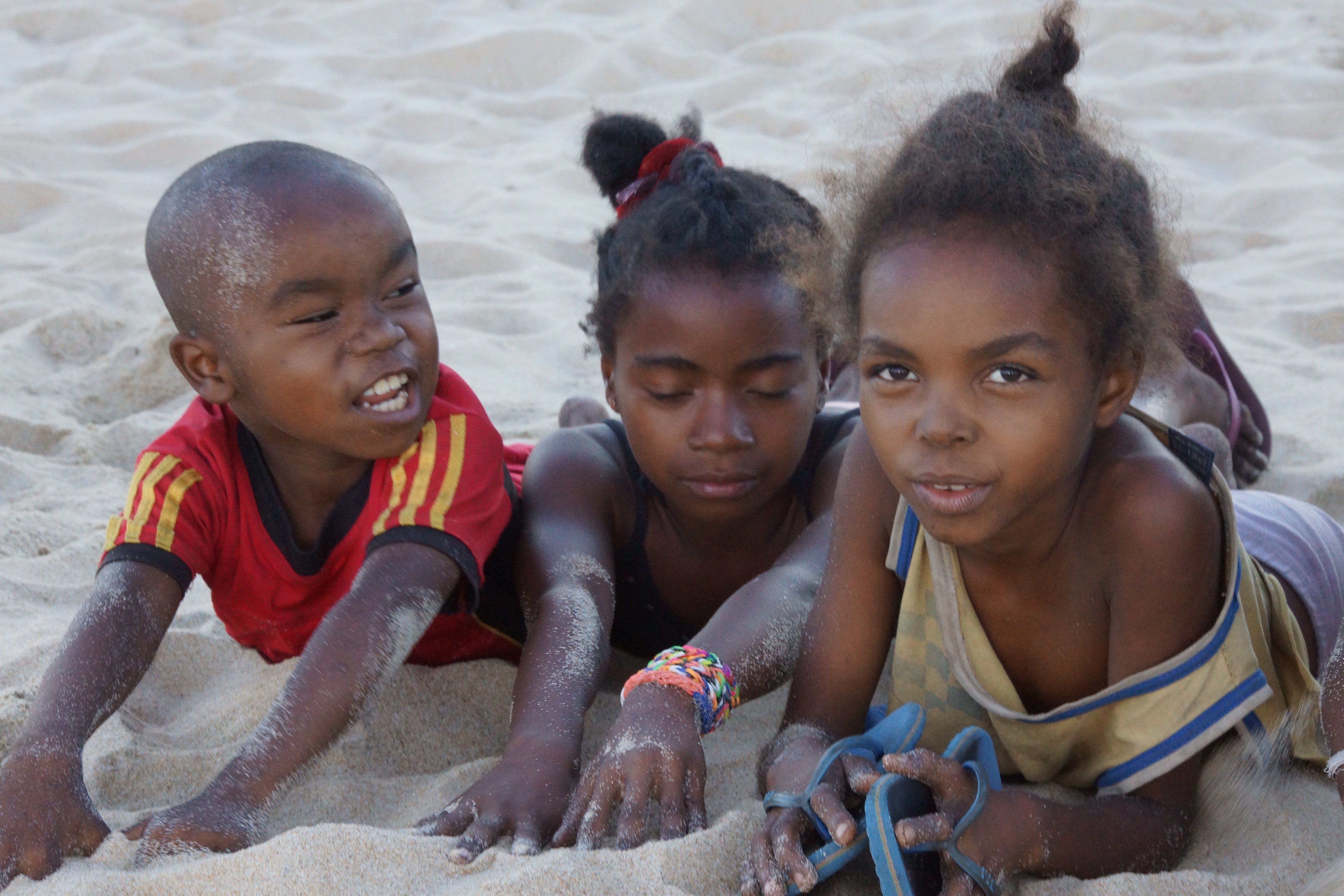 Madagaskar Familienurlaub - Madagaskar Familienreise - einheimische Kinder