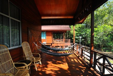 Malaysia Family & Teens - Familienreise Malaysia - Bilit Rainforest Lodge Terrasse