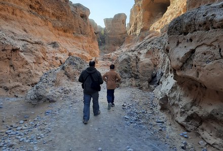 Namibia mit Kindern - Namibia individuell - Sesriem Canyon - Familie in der Schlucht