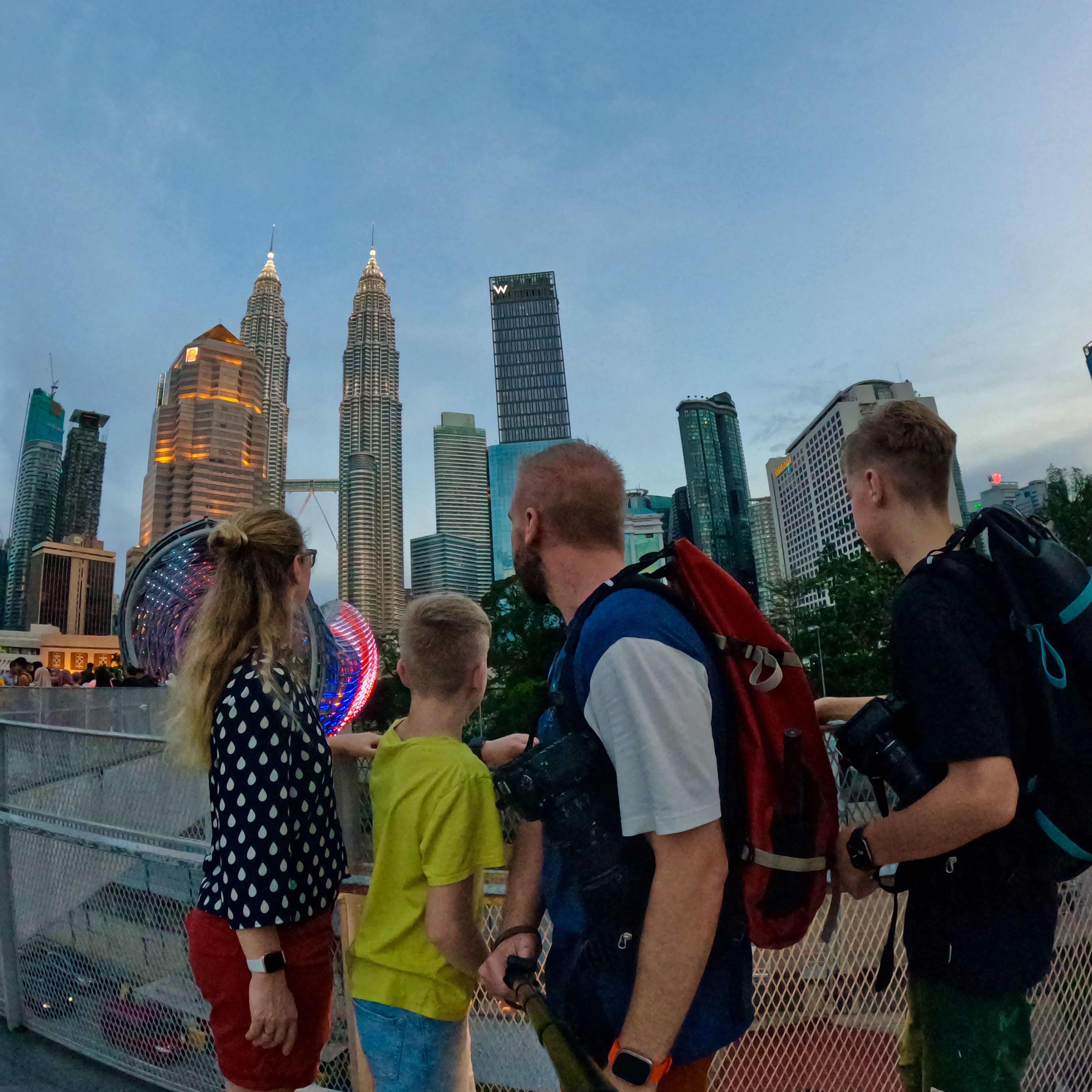 Malaysia mit Kindern - Malaysia Urlaub mit Kindern - Malaysia Rundreise mit Kindern - Kuala Lumpur - Blick auf Twin Towers