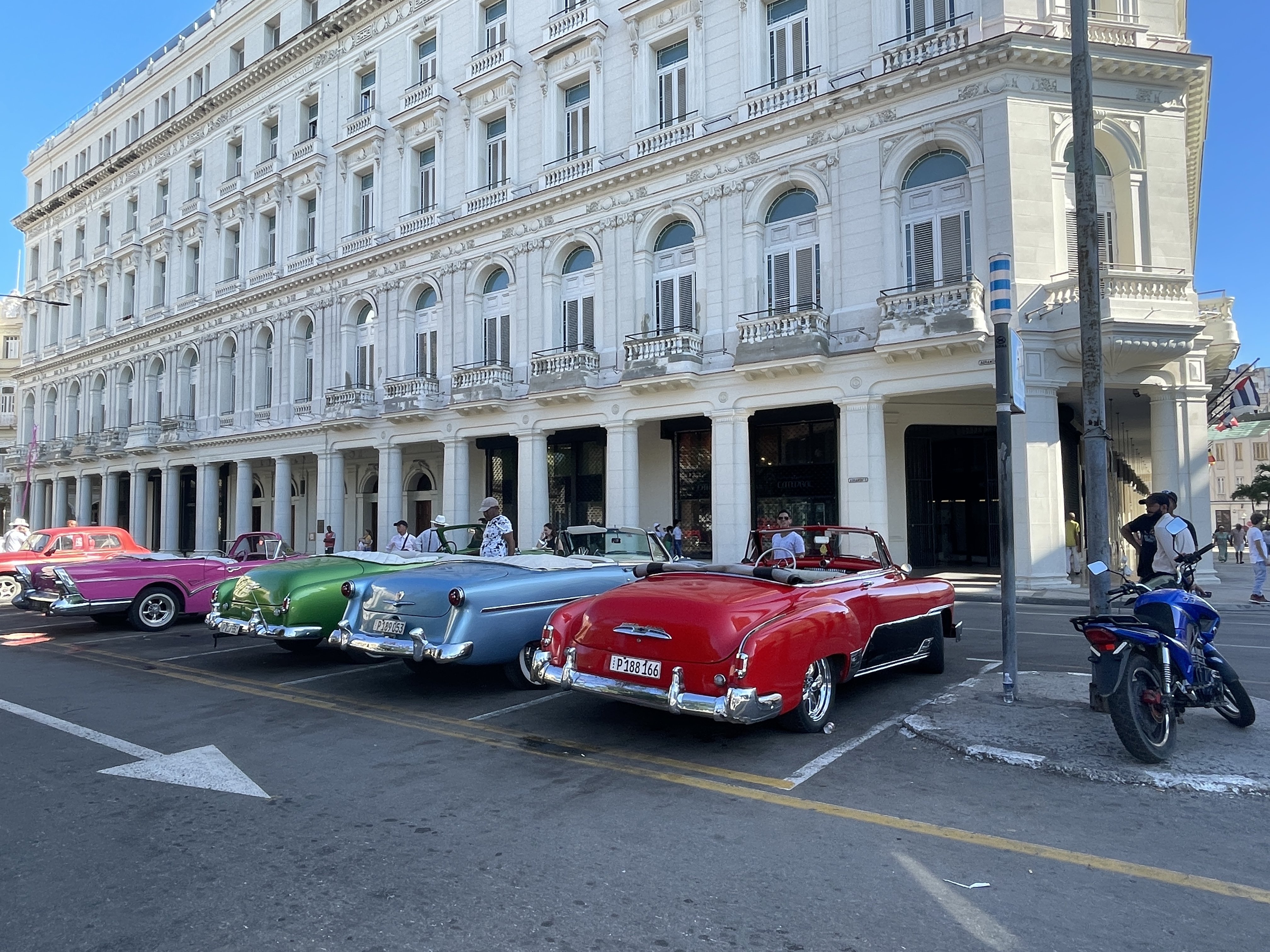 Kuba mit Kindern - 10 Gründe nach Kuba zu reisen - Oldtimer in Havanna