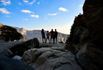 Oman for family individuell - Oman mit Kindern - Familie auf Wanderung am Jebel Shams