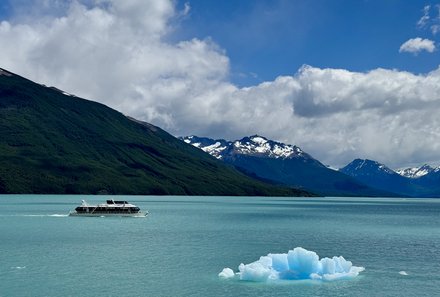 Patagonien Family & Teens - Gletscher Perito Moreno - Schiff auf dem Wasser