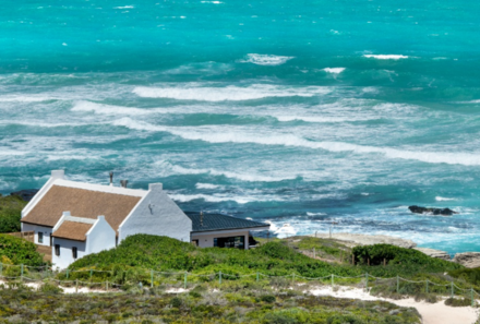 Garden Route Familienreise mit Kindern deluxe - Morukuru Beach Lodge - Morukuru Café am Meer