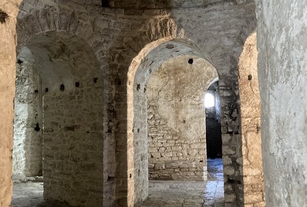 Albanien Familienreise - Albanien for family individuell - Festung von innen - Porto Palermo