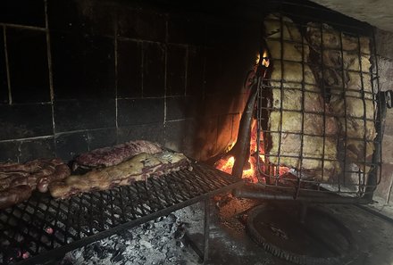 Patagonien mit Jugendlichen - Wandern mit Kindern in Argentinien und Chile - Asado Fleisch