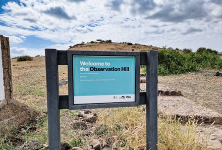 Kenia Familienreise - Kenia Family & Teens - Safari im Amboseli Nationalpark - Observation Hill Schild