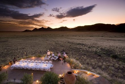 Individuelle Namibia Familienreise Deluxe - andBeyond Sossusvlei Desert Lodge - Terrasse