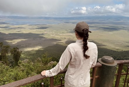 Tansania Familienreise - Tansania for family individuell - Familienabenteuer Tansania - Alessia am Ngorongoro Krater