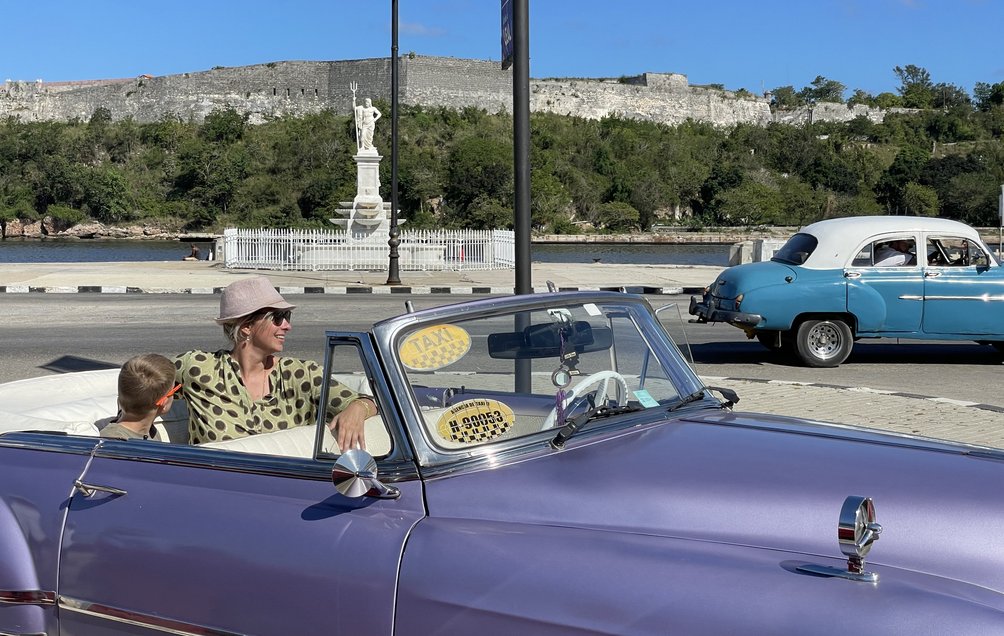 Kuba Familienurlaub - Kuba Familienreise - Oldtimerfahrt in Havanna