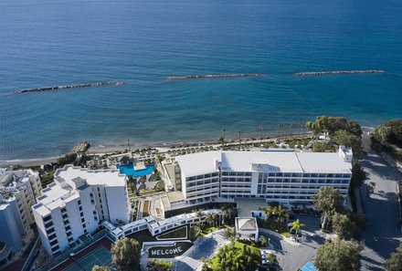 Zypern for family - Familienreise Zypern 2025 - Atlantica Miramare Beach Hotel - Strand am Meer