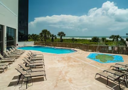 Florida Rundreise mit Kindern - Florida for family individuell - Cocoa Beach - Hilton Cocoa Beach Oceanfront - Pool