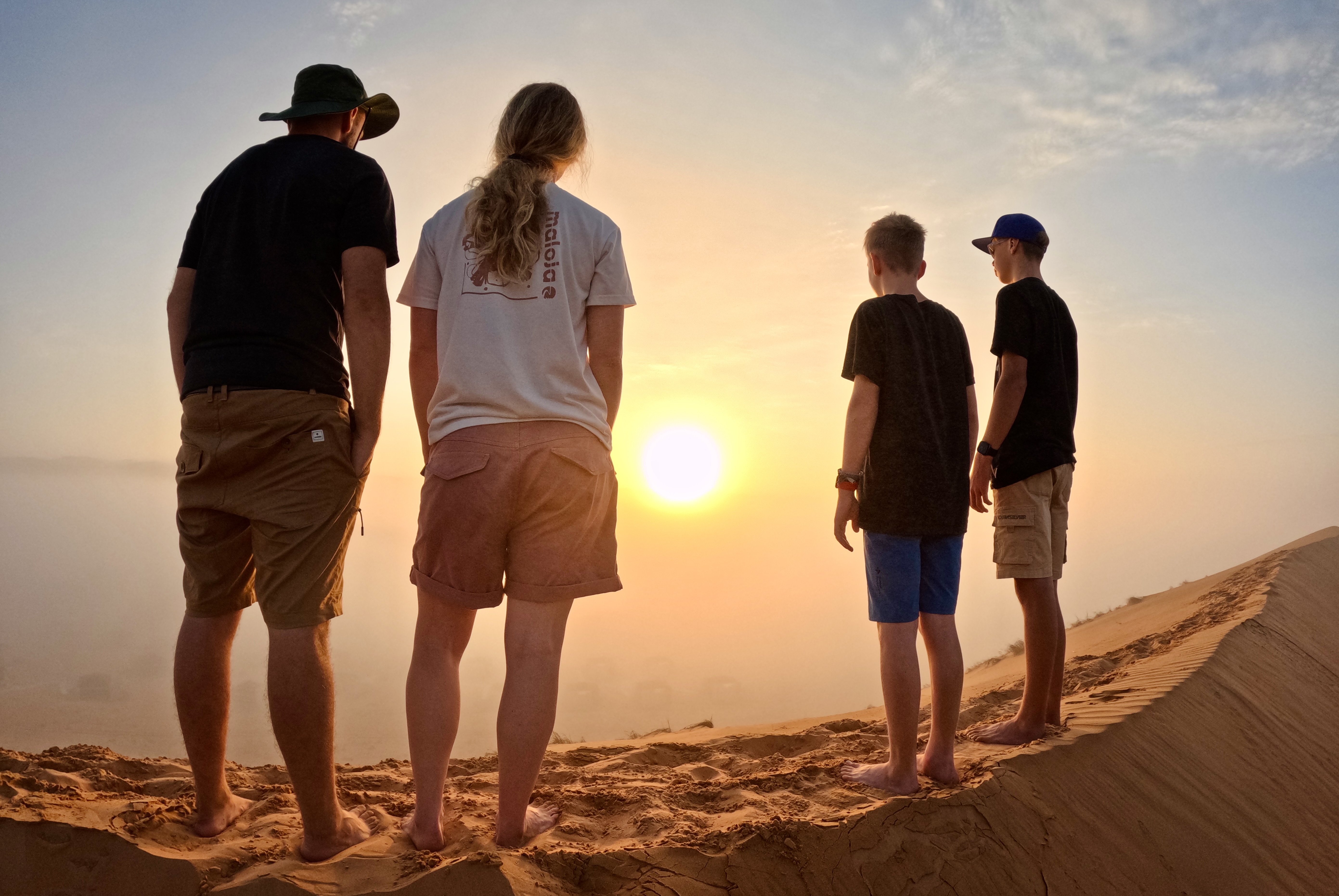 Reisebericht Oman mit Kindern - Sonnenuntergang in der Wüste