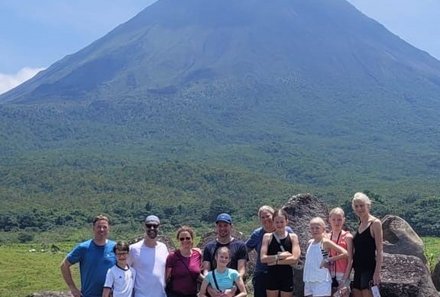 Costa Rica for family Junior - Costa Rica mit Kindern - Reisegruppe am Vulkan Arenal