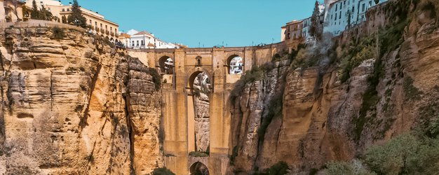 Andalusien for family - Familienreise Andalusien - Brücke in Ronda