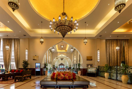 Oman mit Kindern individuell - Oman for family individuell - Golden Tulip Nizwa - Hotellobby