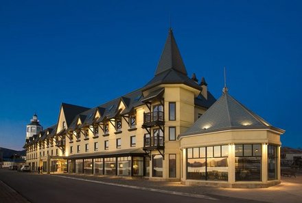 Patagonien Family & Teens - Hotel Costaustralis - Außenansicht