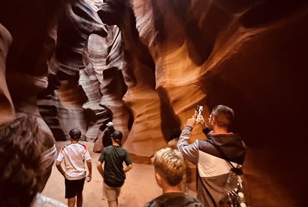 USA Südwesten mit Kindern - USA Westküste for family individuell - Abenteuer im Wilden Westen - Gruppe im Antelope Canyon