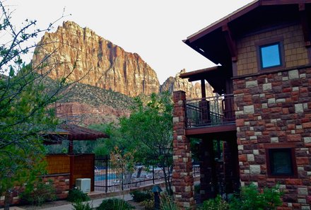 USA Südwesten mit Kindern - USA for family individuell - Abenteuer im Wilden Westen - Springdale - Cable Mountain Lodge - Außenansicht