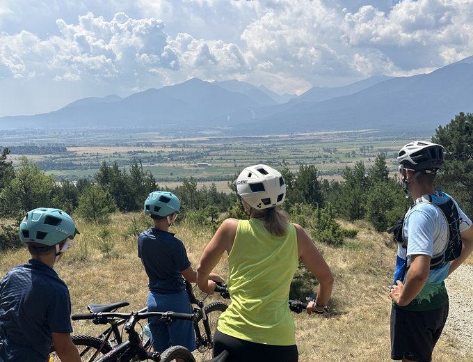 Bulgarien for family - Familienreise Bulgarien - Familie beim Mountainbiken