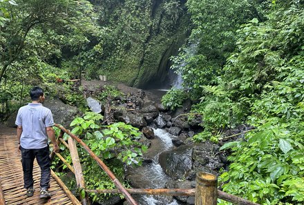 Bali mit Kindern - Bali for family - Mit Guide zum Wasserfall