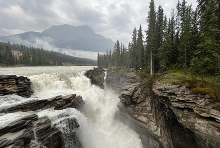 Westkanada Camping for family - Rocky Mountains mit Kindern - Panorama Wasserfall