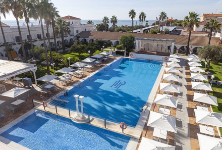 Andalusien for family - Familienreise Andalusien - Hotel Playa de la Luz - Poollandschaft