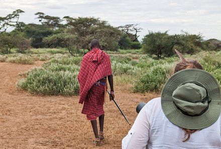 Kenia Familienreise - Kenia Family & Teens - Amboseli Nationalpark - Spaziergang mit Massai