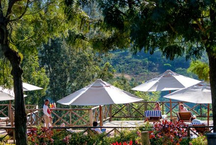 Familienreise Tansania - Tansania for family individuell deluxe - Conservation Area - Neptune Ngorongoro Lodge - Terrasse