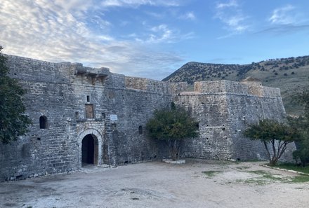 Albanien Familienreise - Albanien for family individuell - Porto-Palermo-Festung Außenansicht