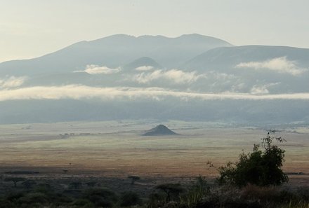 Tansania Familienreise - Tansania for family individuell - Familienabenteuer Tansania - Olduvai Schlucht Landschaft