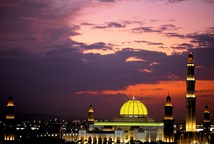 Familienreise Oman - Oman for family - Muscat bei Sonnenuntergang
