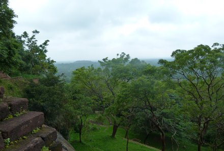 Sri Lanka for family - Sri Lanka Familienreise - grüne Landschaft beim Sigiriya Felsen