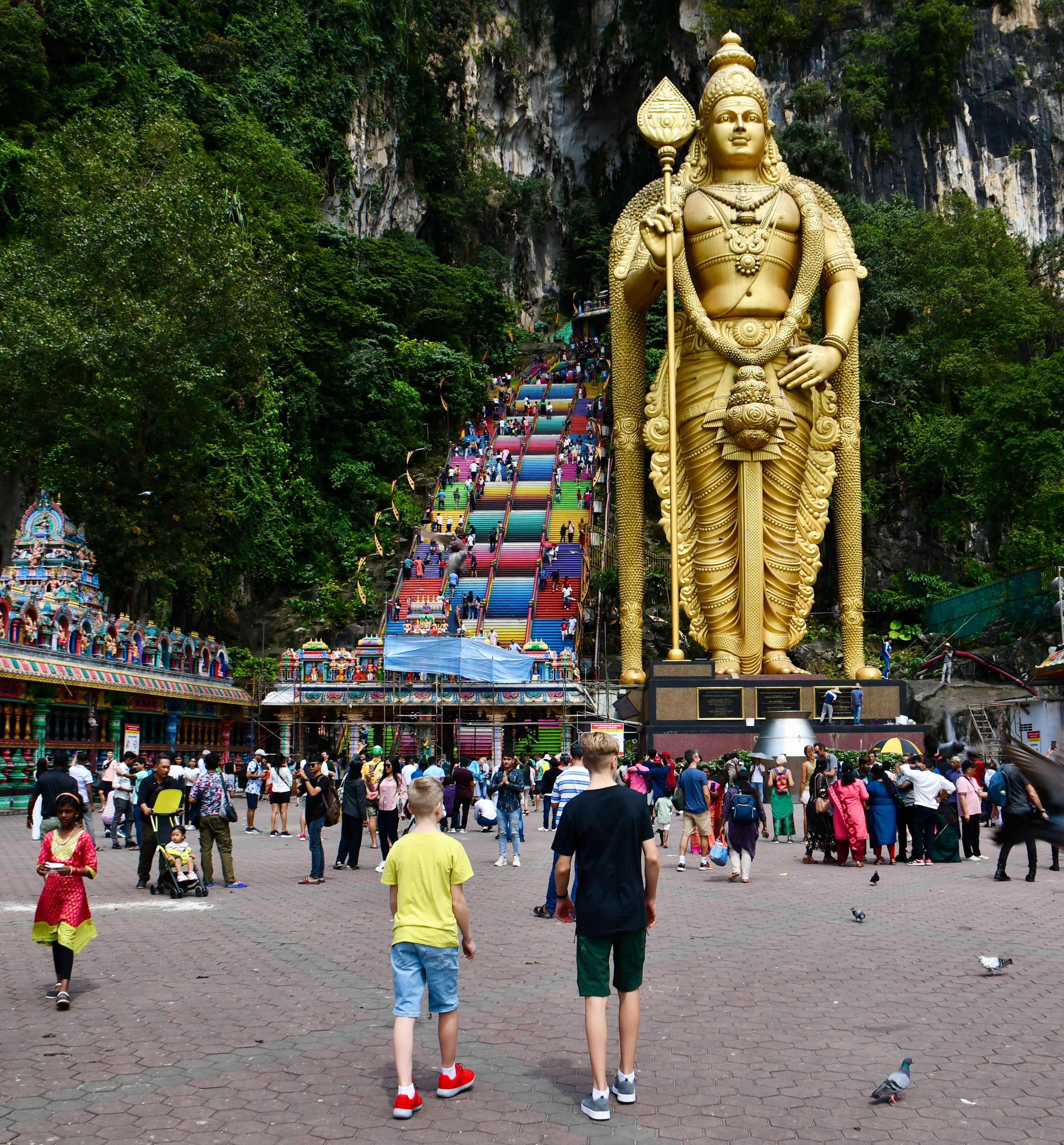 Malaysia mit Kindern - Malaysia Urlaub mit Kindern - Malaysia Rundreise mit Kindern - Kuala Lumpur - Batu-Höhlen
