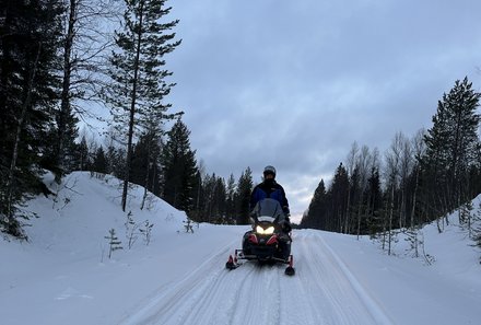 Finnland Familienurlaub - Finnland for family Winter - Schneemobilfahrt in Finnland